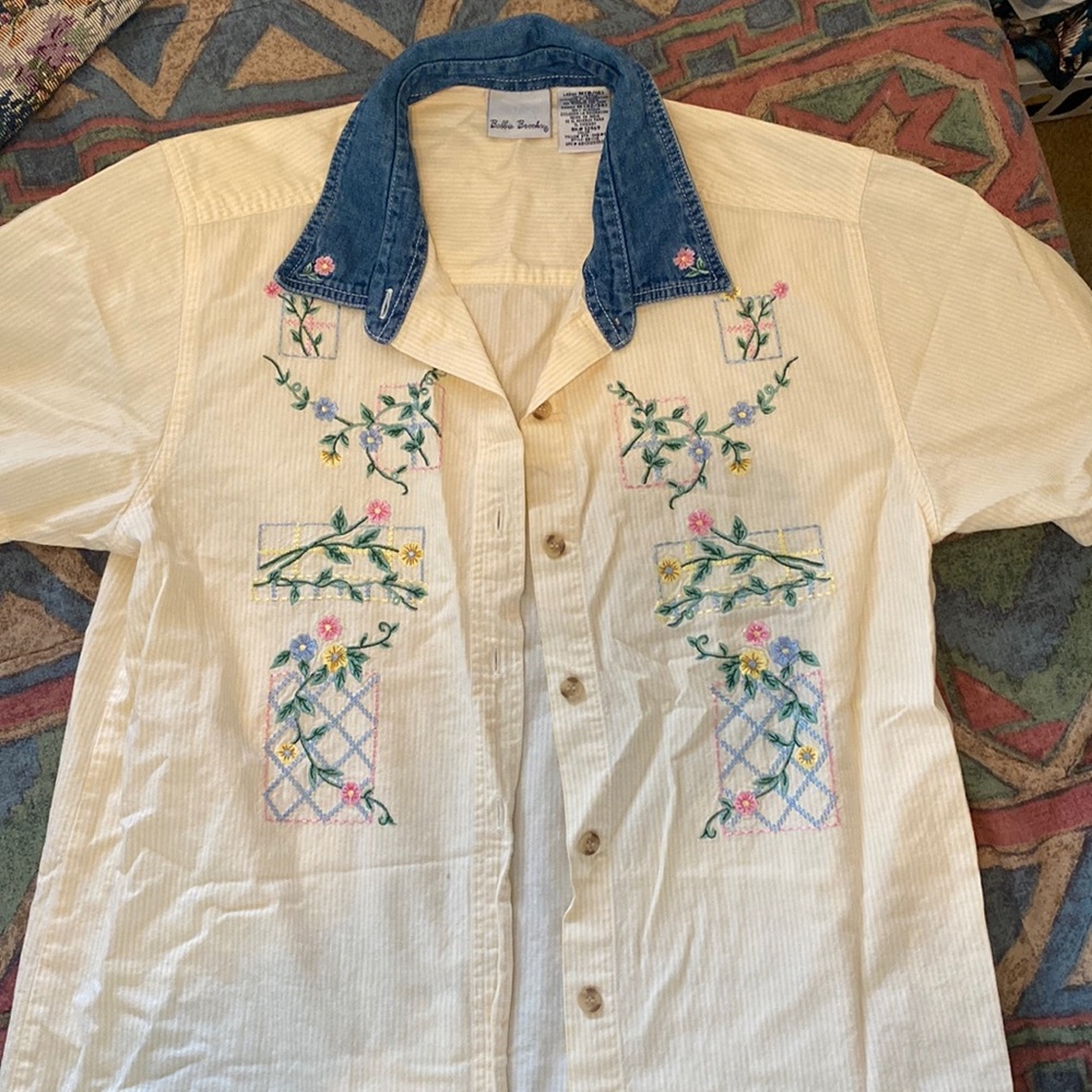 Embroidered shirt